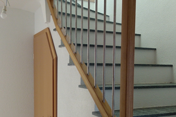 escalier-barriere-10C10871FC-B556-FF7F-0AC7-AA3271ACA10E.jpg